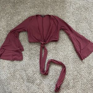 Faishion Nova Cropped Top W/ front tie